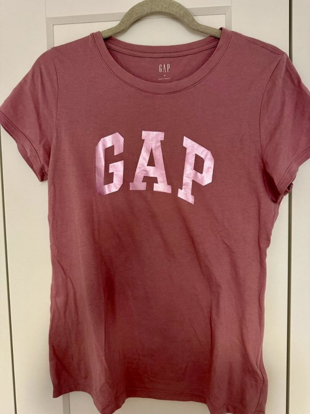 Women's Burgundy Logo Graphic T-Shirt Size M